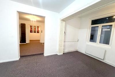 Casă individuală cu 4 camere cu Canalizare în Moșilor - 13