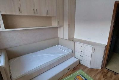 Inchiriez apartament 3 camere - 5