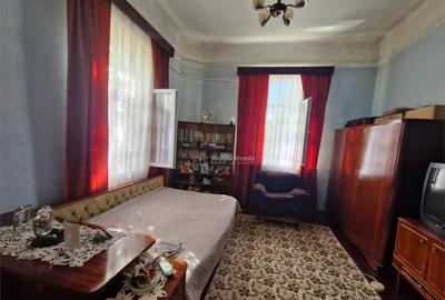 Ramnicu Valcea - Biblioteca Judeteana - casa - 3 camere - cu - 7