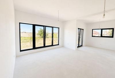 Duplex cu 3 camere cu Canalizare în Moșnița Nouă - 2
