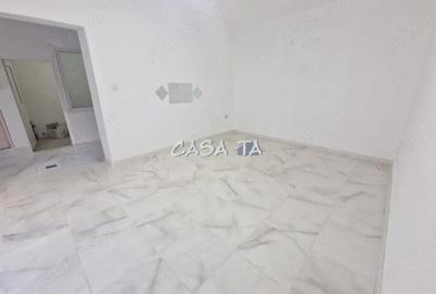 Casă cu Canalizare în Central - 9