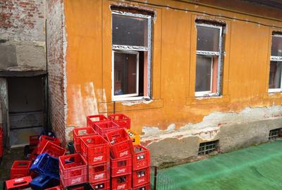 Cladire istorica intre P-ta Balcescu si P-ta Maria - 4