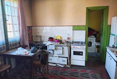Casă cu 2 camere cu Teren 230 Mp în Petros - 3