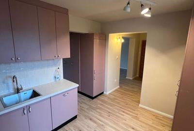 Apartament cu 3 camere decomandat în Burdea - 6