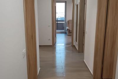 Apartament de închiriat  3 Camere Zona Coresi - 3