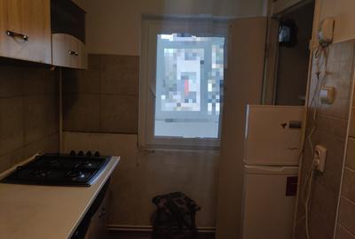 Apartament cu 1 camera, etajul 1/4, zona Nicolina - 3