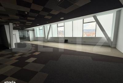 Spațiu comercial, de 100 mp, în Central - 1