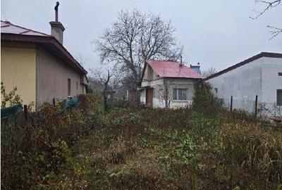 Casă cu 2 camere cu Teren 1324 Mp în Ogrezeni - 1