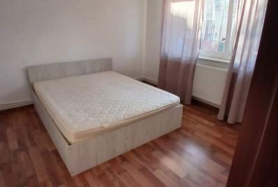 Apartament cu 3 camere decomandat în Valea Rosie - 2