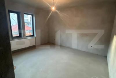 Casă cu 7 camere cu Teren 600 Mp în Micro 6 - 8