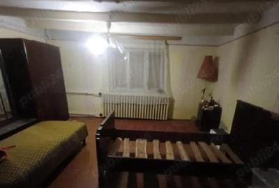 Casă cu 3 camere cu Teren 1960 Mp în Central - 7