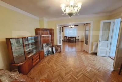 Casă cu 4 camere cu Canalizare în Central - 10