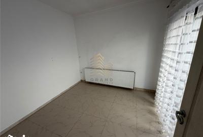 Casă cu 4 camere cu Teren 500 Mp în Independenței - 18