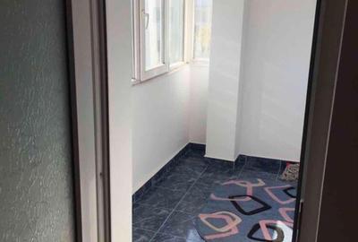 Apartament cu 4 camere decomandat în Murfatlar - 1