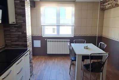 Vand apartament 3 camere foarte spatios - 1