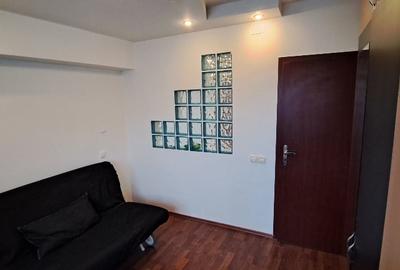 Apartament cu 3 camere semidecomandat, mobilat în 13 Septembrie - 3