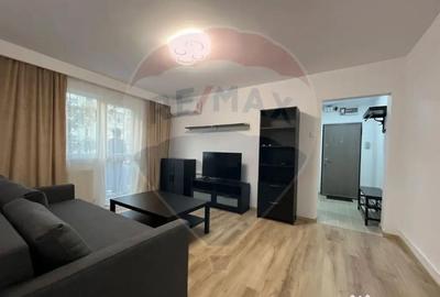 Apartament cu 3 camere semidecomandat în Mihai Viteazul