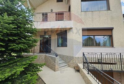 Vila cu 5 camere de vanzare Mangalia/zona Central - 13