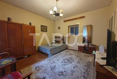 Casa 5 camere 374 mp utili + Anexa 75 mp in punctul 0 al Fagarasului - 6