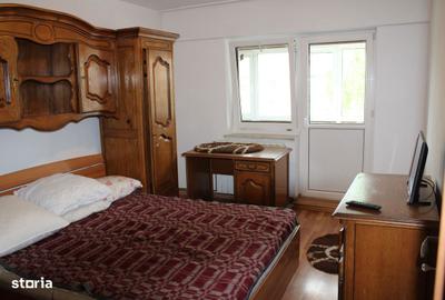 Apartament cu 3 camere decomandat în 9 Mai - 1