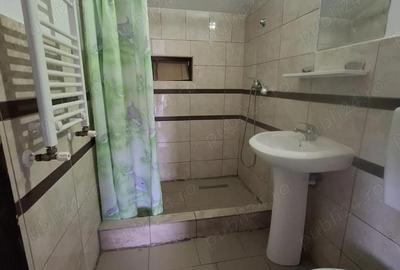 Garsonieră decomandată în Confecții - 3