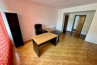 Birou, 22 mp în Astra - 2