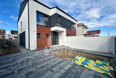 Duplex cu 4 camere cu Canalizare în Moșnița Nouă - 1