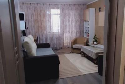 Apartament cu 2 camere decomandat în Roman - 5