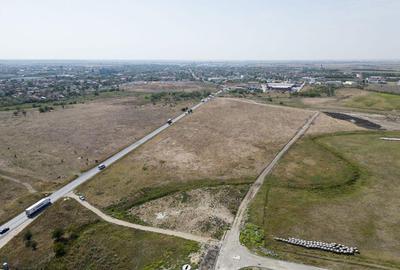 Teren de 45155 mp, în Central - 2