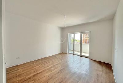 Bucatarie inchisa. Etaj 1. Loc de parcare. Asfalt. - 1