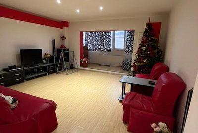 Apartament cu 3 camere decomandat în Central - 2
