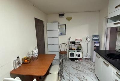 Apartament cu 2 camere semidecomandat, mobilat în Sud-Vest
