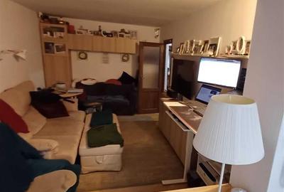 Decomandat cu 2 bai si 2 balcoane la etajul 2 - 4