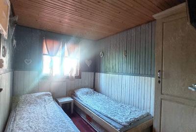 Casă cu 6 camere cu Teren 1050 Mp în Greșu - 1