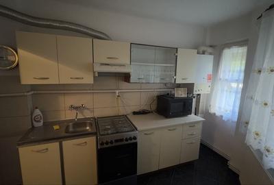 Apartament cu 3 camere decomandat în Central - 9