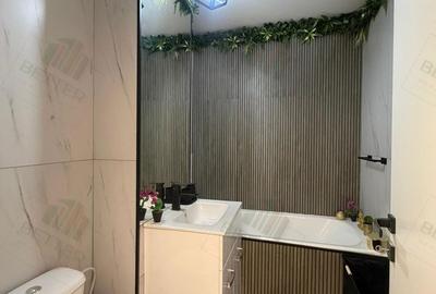 Apartament cu 3 camere decomandat în Giurgiului