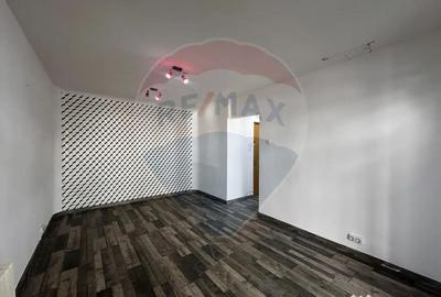 Spațiu comercial, de 44 mp, în Mărăței - 3