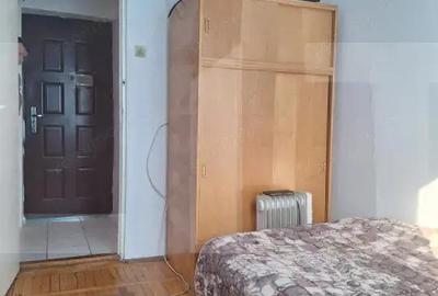 Apartamet de vanzare, cu 3 camere, 46 mp, zona Sagului-SHOPPING CITY - 1