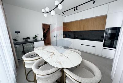 Eleganță, confort, și priveliște panoramică - Casă premium, Voroneț - 1