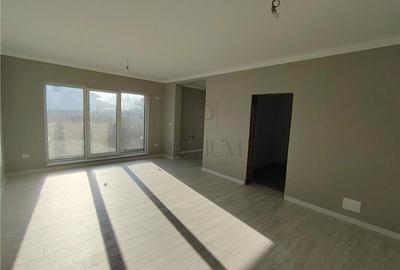 Duplex cu 3 camere cu Canalizare în Moșnița Nouă - 4