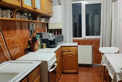 Apartament cu 3 camere semidecomandat în Micro 15 - 3