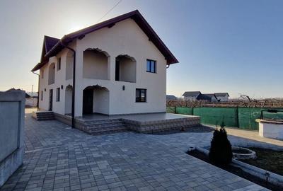Casă cu 5 camere cu Teren 1400 Mp în Baia - 8