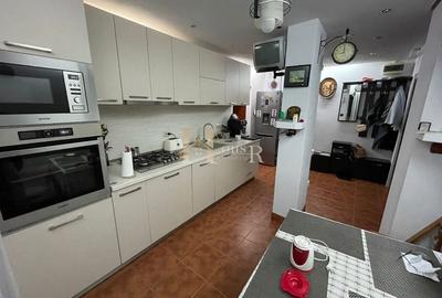 3 camere in Soarelui. Decomandat. Centrala proprie.