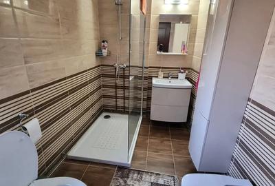 Casă cu 4 camere cu Teren 4448 Mp în Lăcusteni - 2