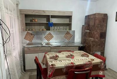 Casă cu 3 camere decomandat cu Teren 200 Mp în Central - 2