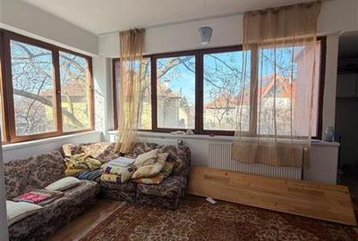 Apartament cu 4 camere semidecomandat, mobilat în Central - 8