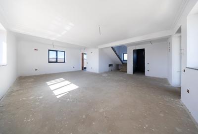 Casă individuală cu 3 camere cu Canalizare în Cristian - 8