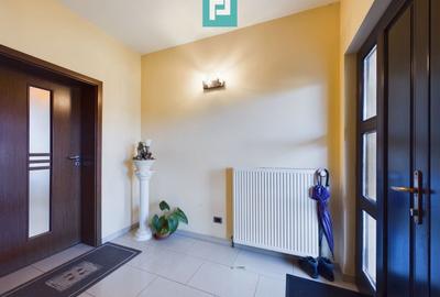 Vilă spațioasă cu 8 camere, Grădiște - 11