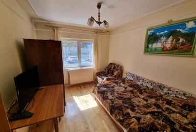 Apartament cu 3 camere decomandat, mobilat în Răcădău - 2