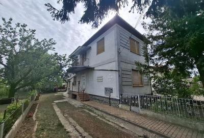 Casă cu 4 camere cu Teren 640 Mp în Central - 4